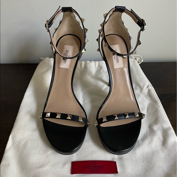 π¨ HOST PICK π Authentic Valentino Garavani Rockstud High Heel Sandals - Picture 3 of 14